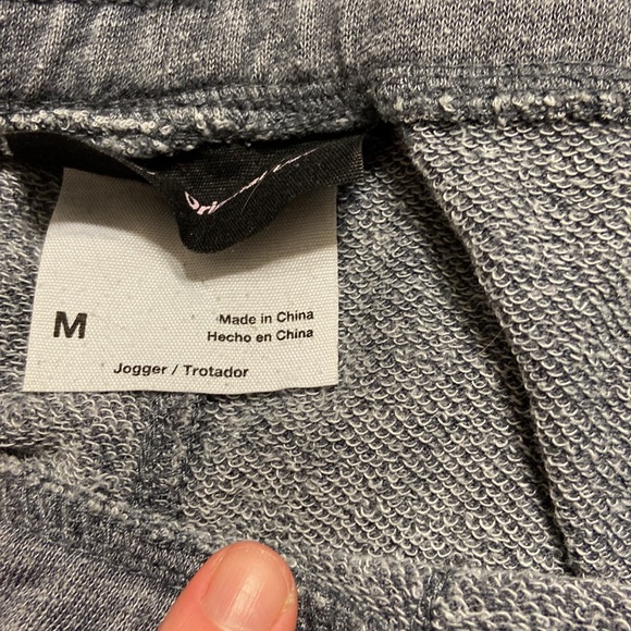 Mens joggers - Picture 2 of 3